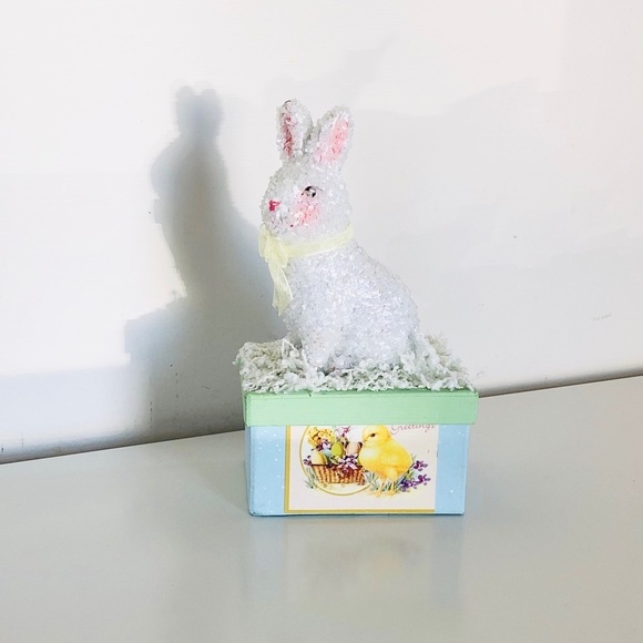 White Beaded Easter Bunny Storage/ Gift Box - Picture 4 of 10